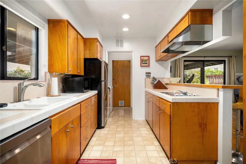 182 Luzon Street Morro Bay, CA 93442