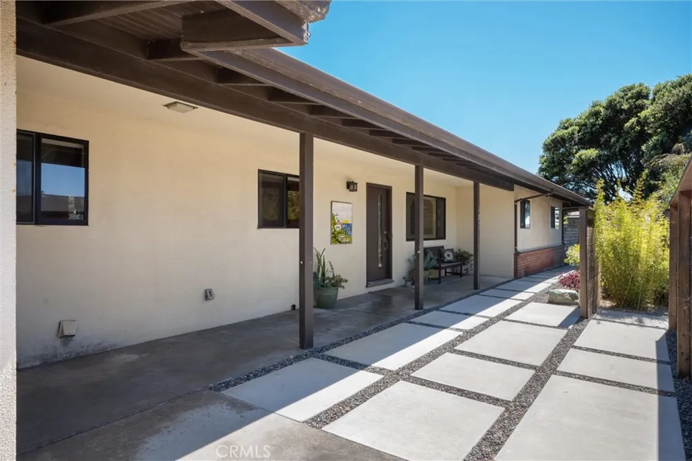 182 Luzon Street Morro Bay, CA 93442
