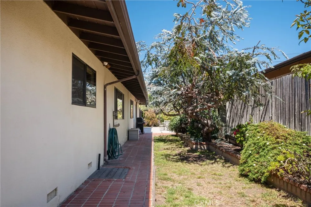 182 Luzon Street Morro Bay, CA 93442