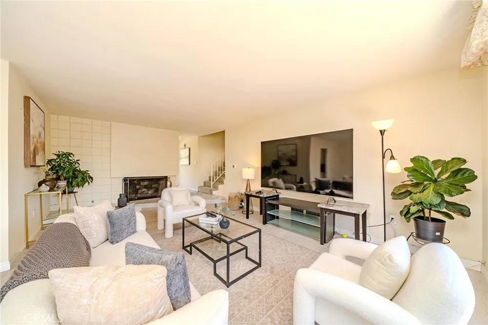 4908 Onyx Torrance, CA 90503