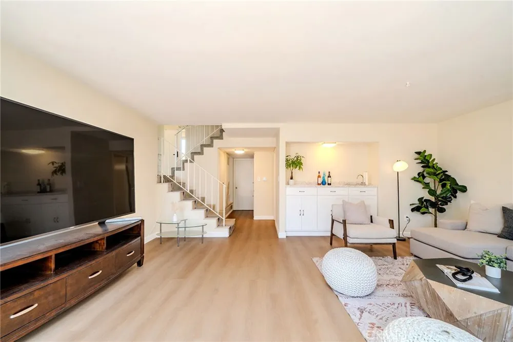 4908 Onyx Torrance, CA 90503