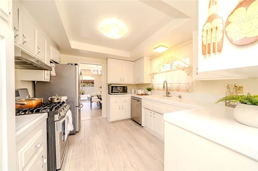4908 Onyx Torrance, CA 90503
