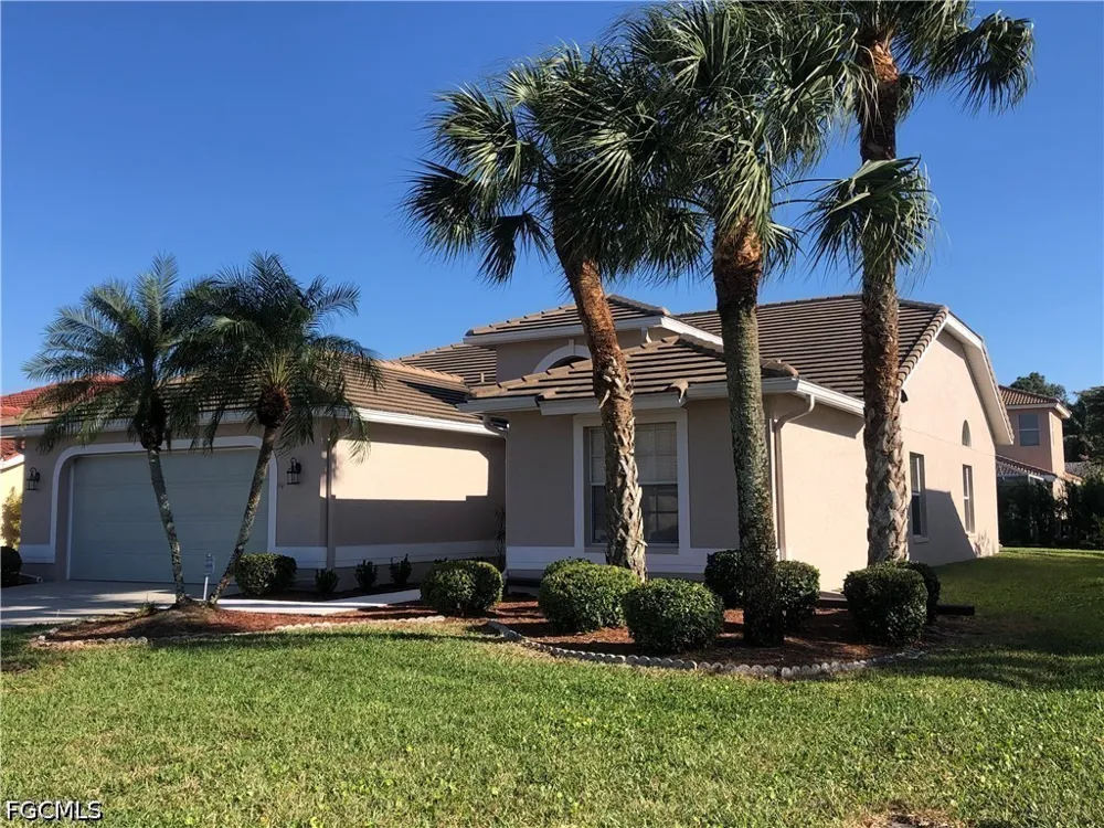Breton Circle Fort Myers, FL 33912