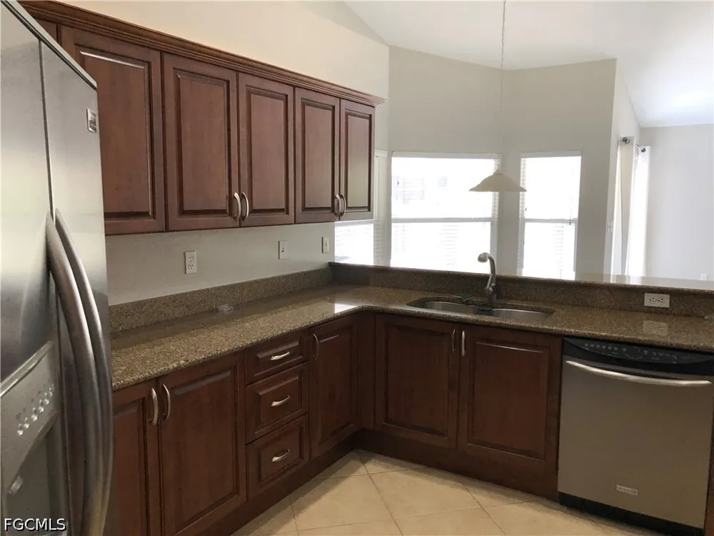 Breton Circle Fort Myers, FL 33912