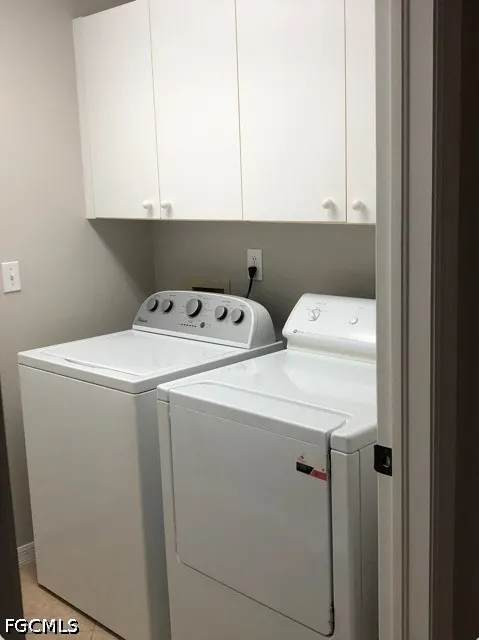 Breton Circle Fort Myers, FL 33912