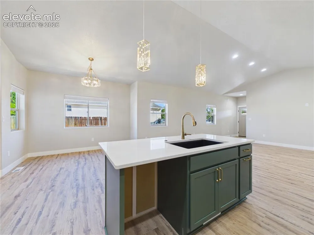 175 S Wiggins Drive Pueblo West, CO 81007