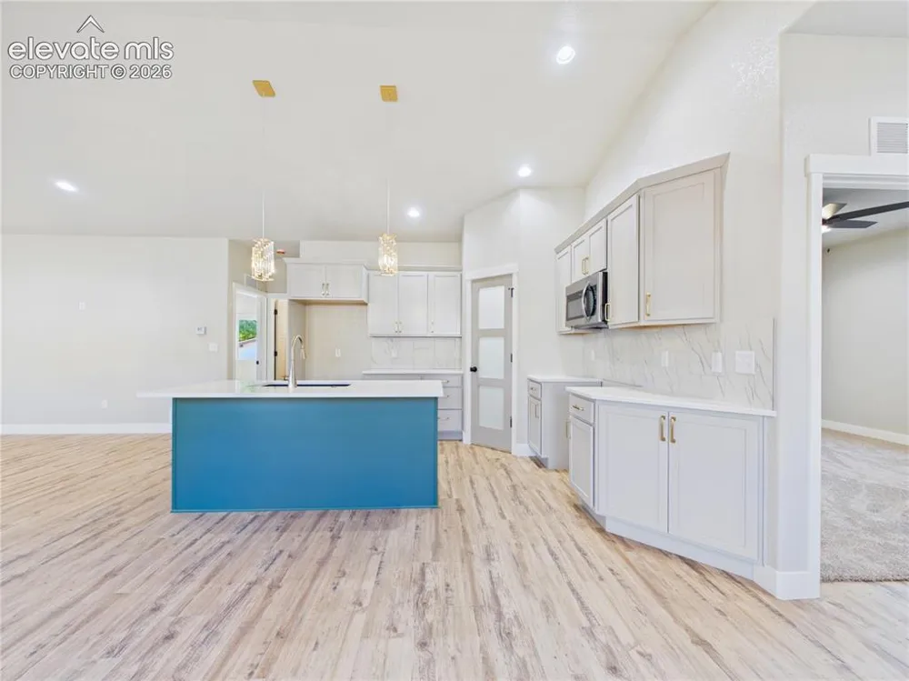 175 S Wiggins Drive Pueblo West, CO 81007