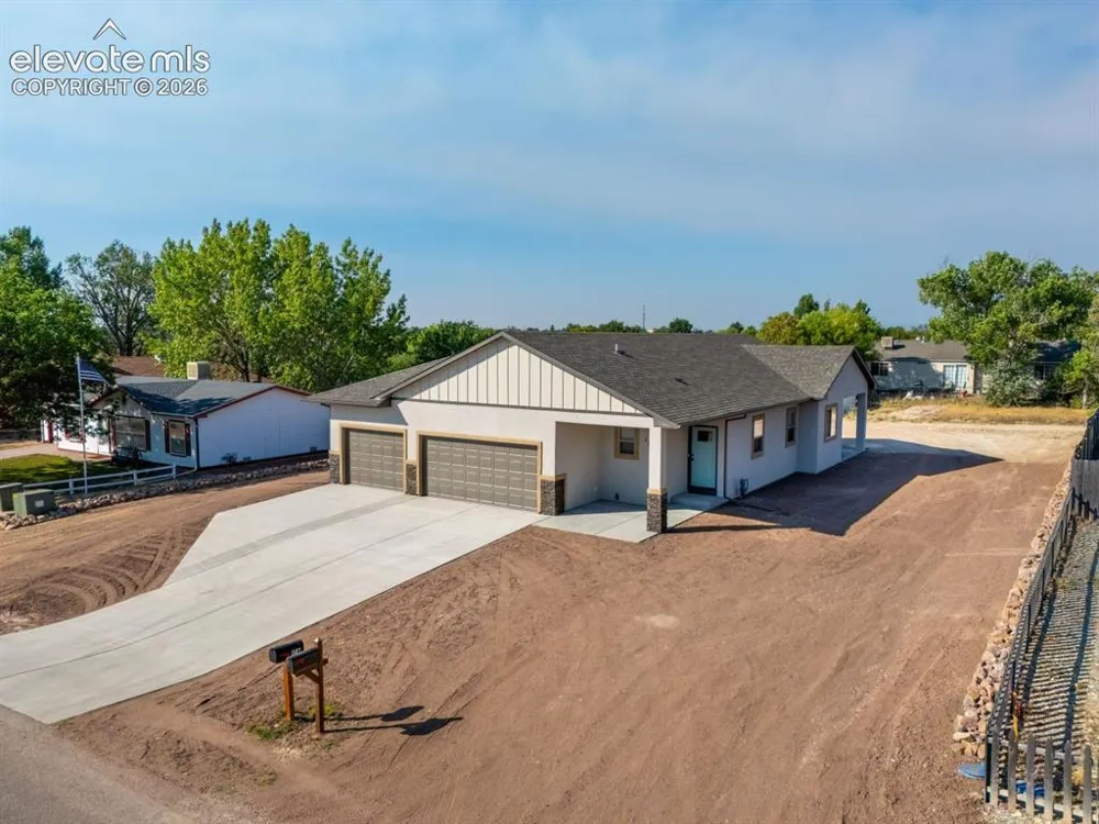 175 S Wiggins Drive Pueblo West, CO 81007