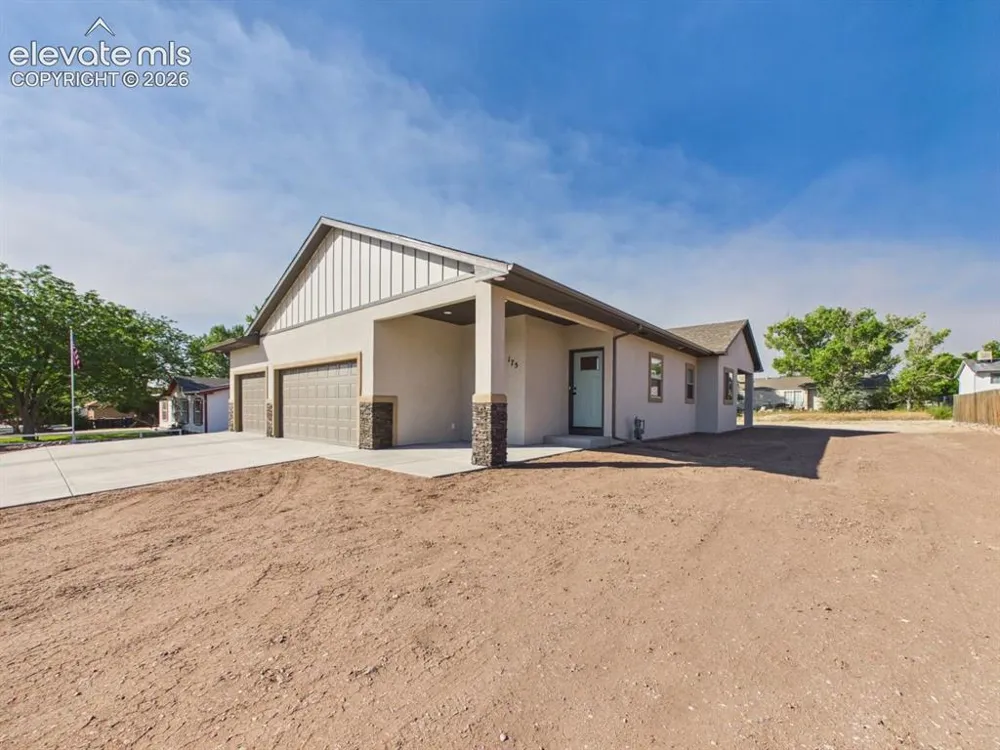 175 S Wiggins Drive Pueblo West, CO 81007
