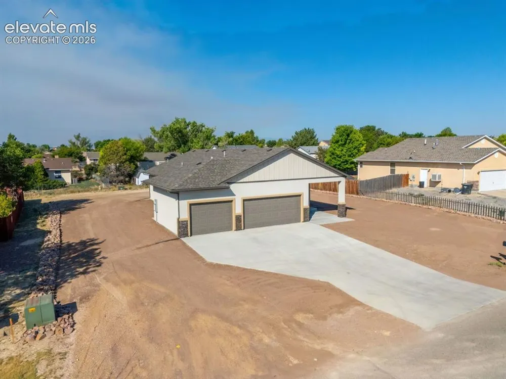 175 S Wiggins Drive Pueblo West, CO 81007