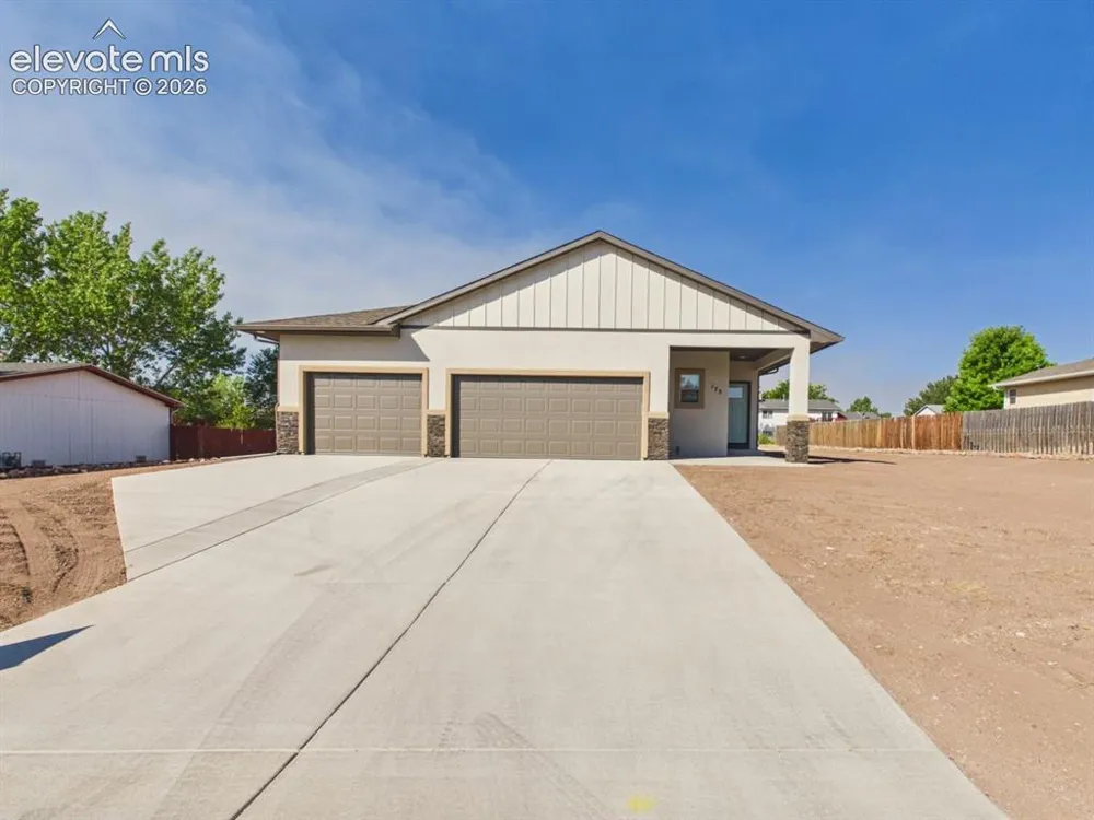 175 S Wiggins Drive Pueblo West, CO 81007