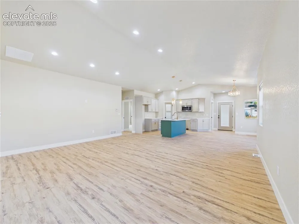 175 S Wiggins Drive Pueblo West, CO 81007