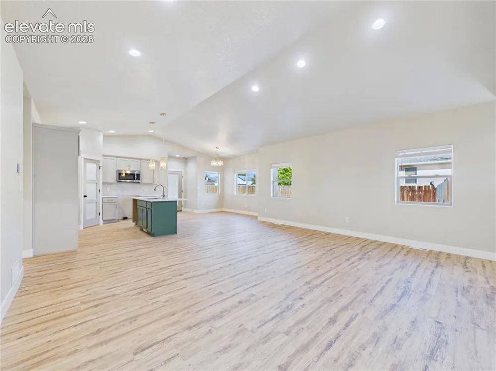 175 S Wiggins Drive Pueblo West, CO 81007