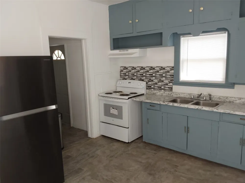 513 San Marcos Highway Luling, TX 78648