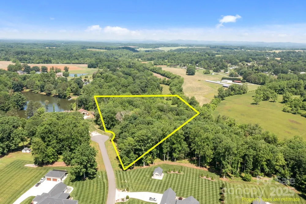 128 Backrush Court Statesville, NC 28625
