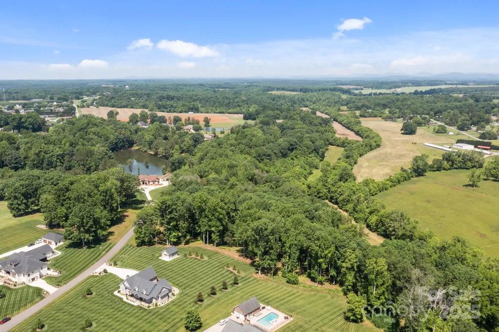 128 Backrush Court Statesville, NC 28625
