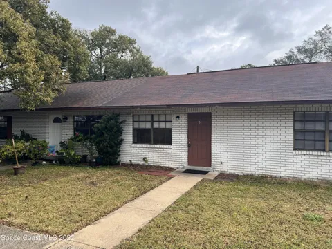 1675 Jack Oates Boulevard #5