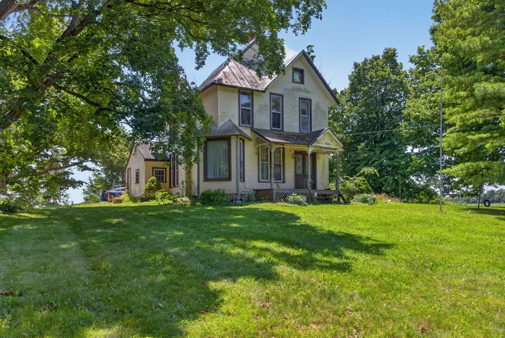 3811 W Card Road Reading, MI 49274