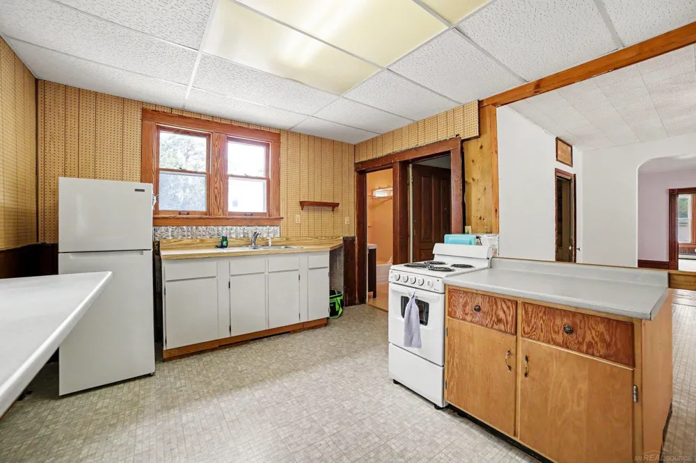 817 Wright Street Saginaw City, MI 48602