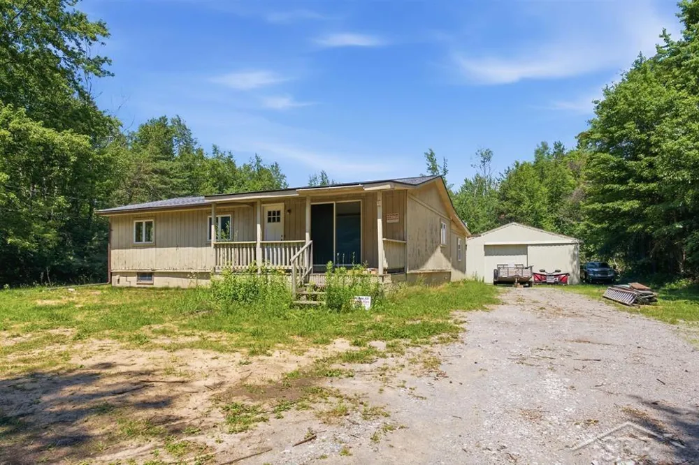 3109 E Monroe Road Larkin Charter Township, MI 48642