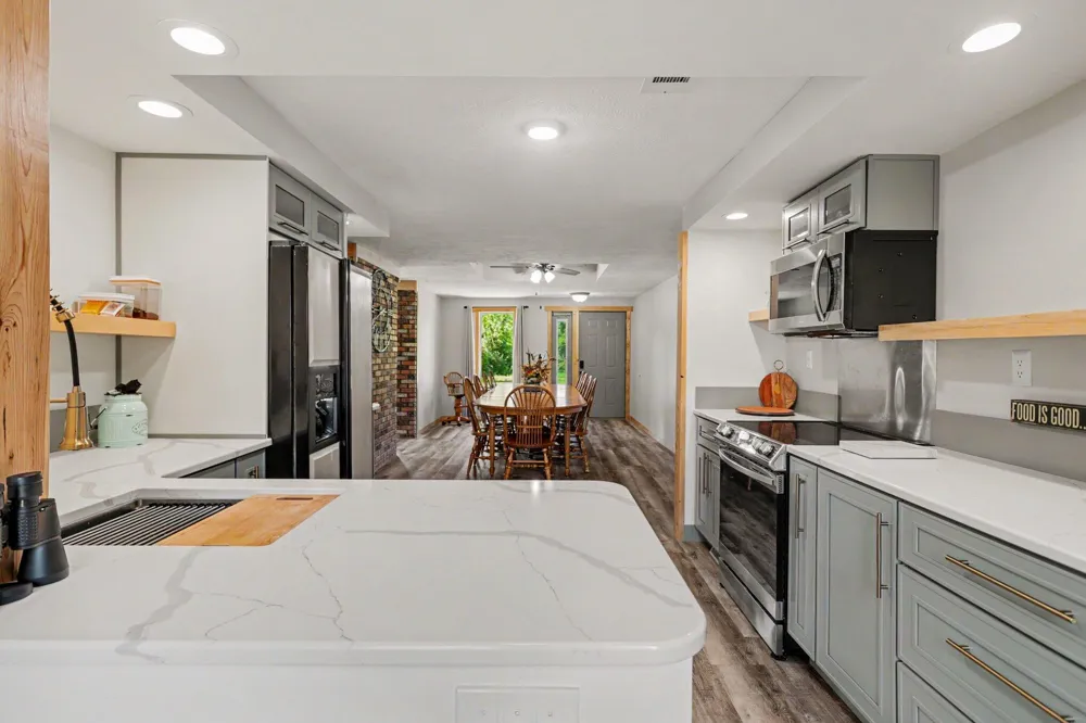 57 Mason Kalamo Township, MI 49096