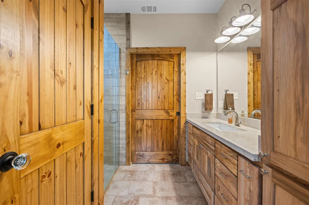 3205 County Road 308 Caldwell, TX 77836