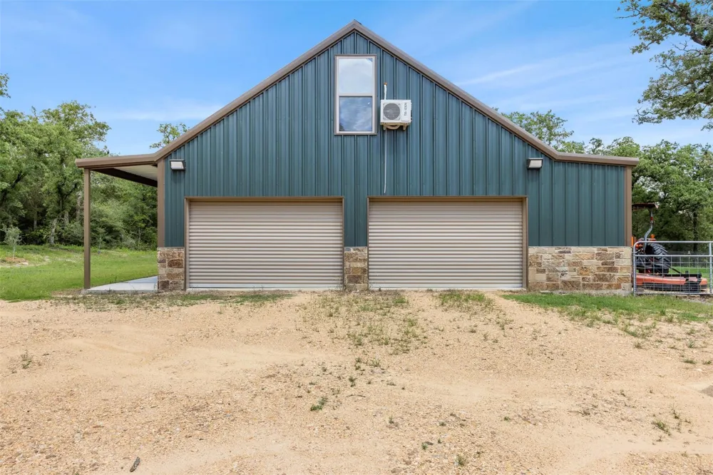 3205 County Road 308 Caldwell, TX 77836
