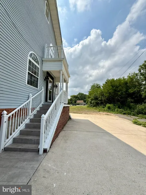 3001 PRESTON AVENUE