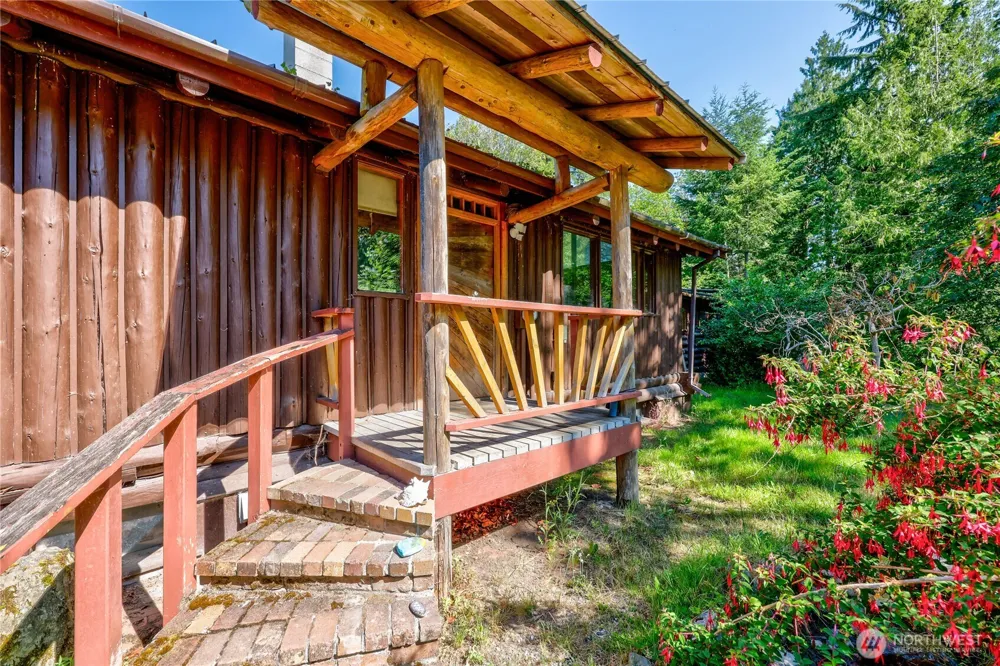 1790 W Valley Road Chimacum, WA 98325