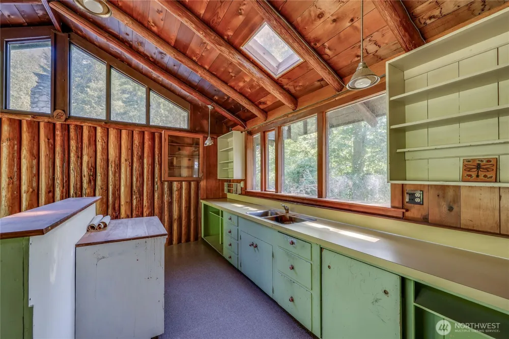 1790 W Valley Road Chimacum, WA 98325