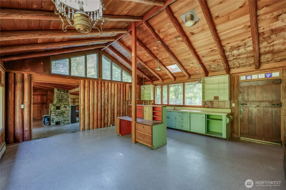 1790 W Valley Road Chimacum, WA 98325