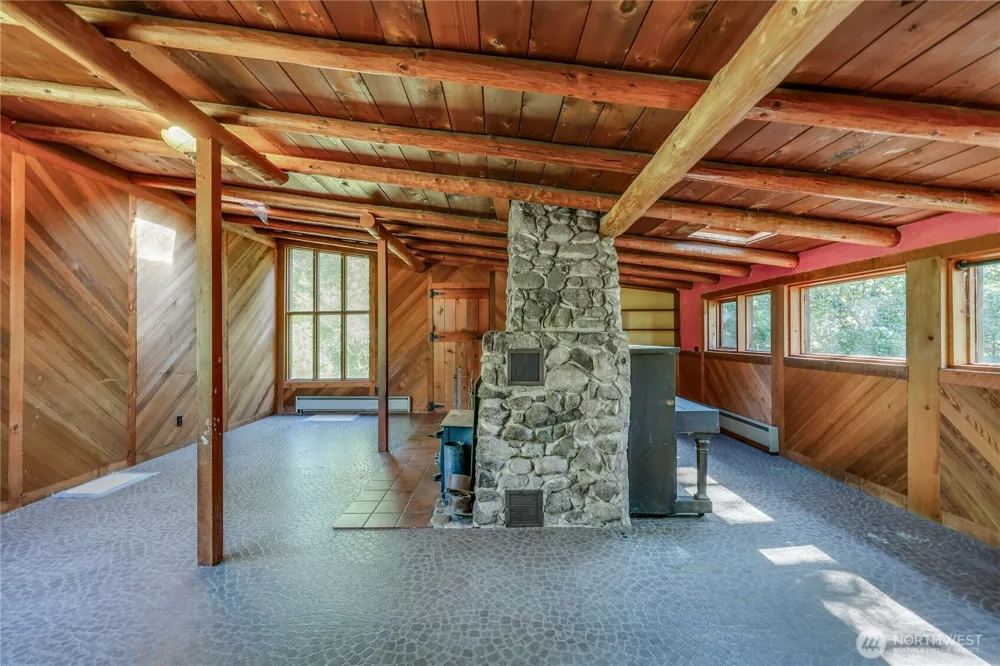 1790 W Valley Road Chimacum, WA 98325