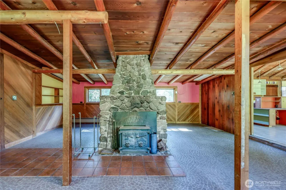 1790 W Valley Road Chimacum, WA 98325