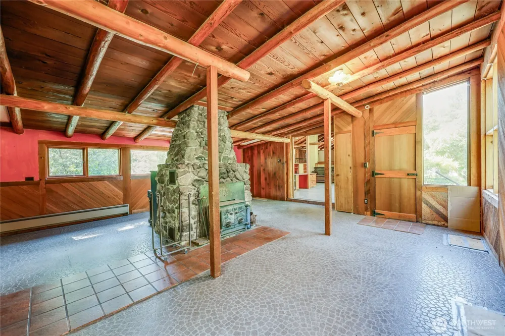 1790 W Valley Road Chimacum, WA 98325