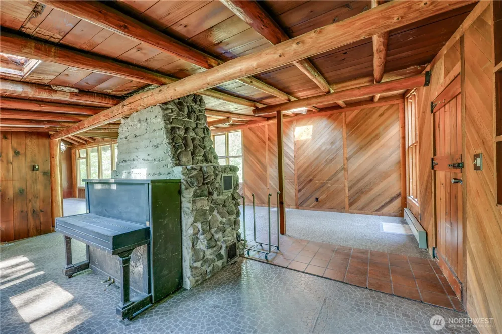 1790 W Valley Road Chimacum, WA 98325