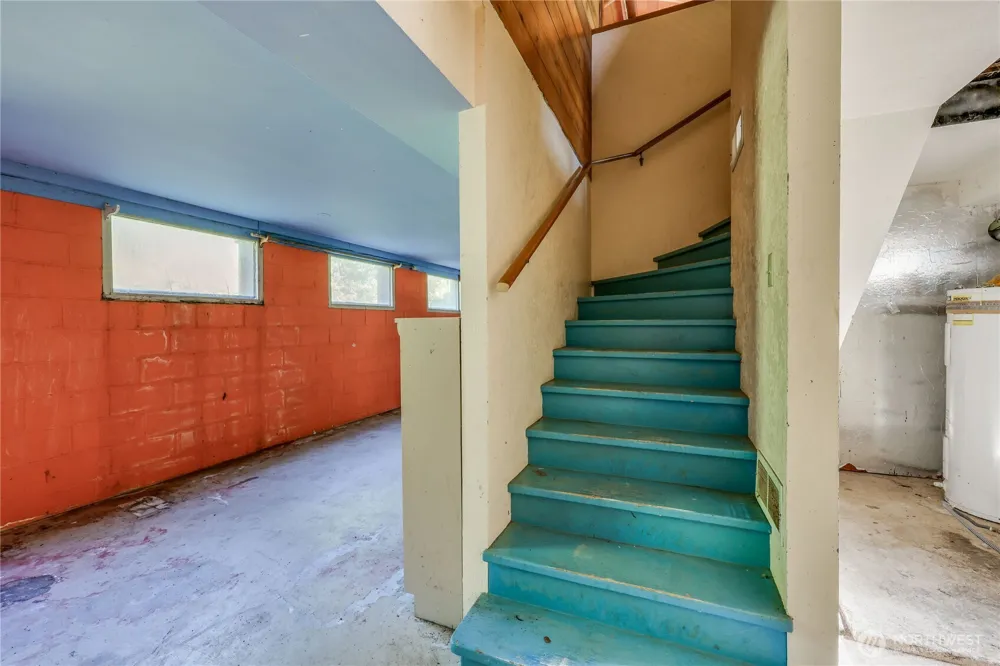 1790 W Valley Road Chimacum, WA 98325