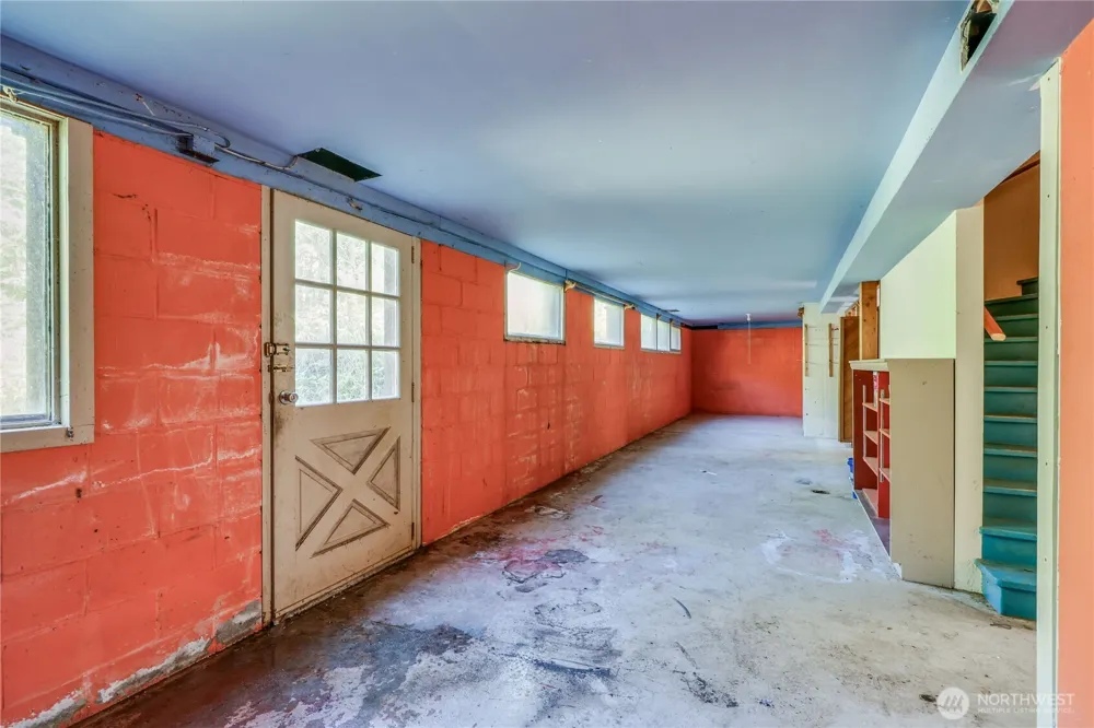 1790 W Valley Road Chimacum, WA 98325