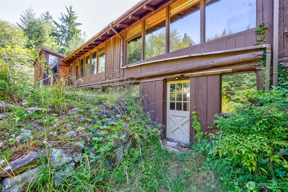 1790 W Valley Road Chimacum, WA 98325