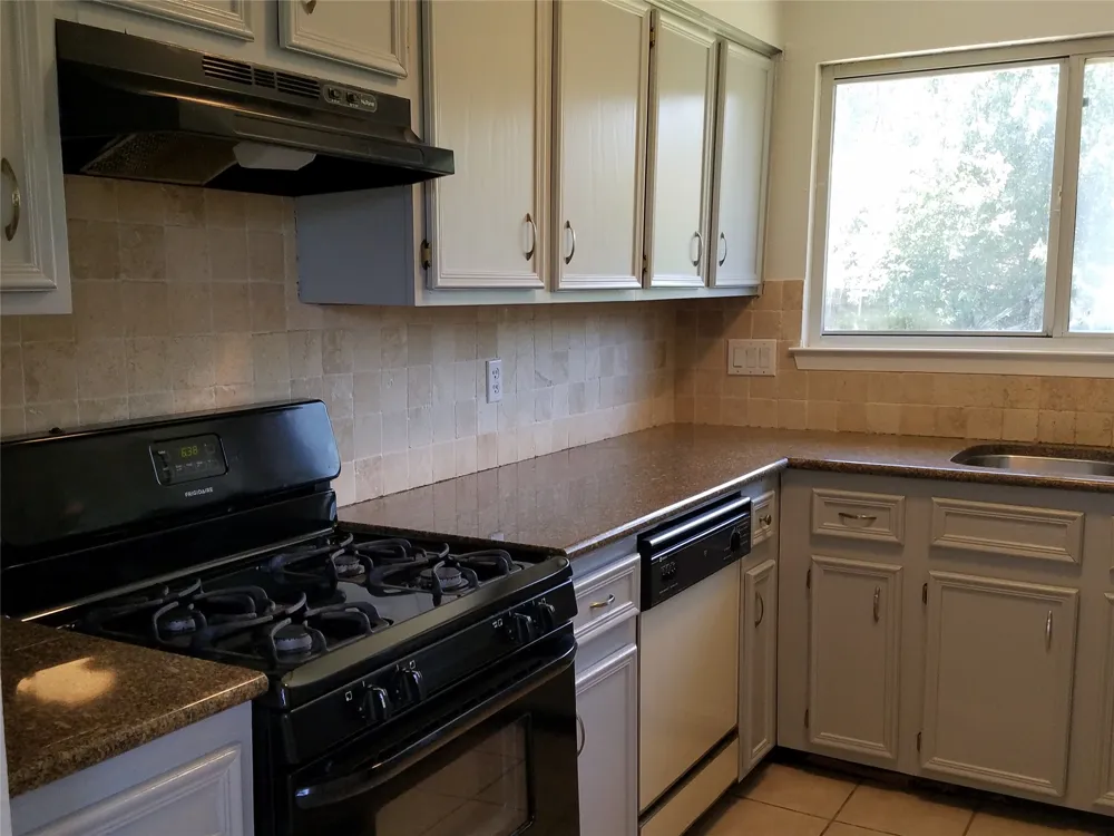 3607 Cornerstone Street Round Rock, TX 78681