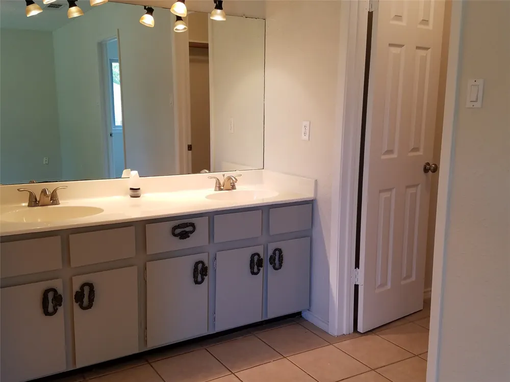 3607 Cornerstone Street Round Rock, TX 78681