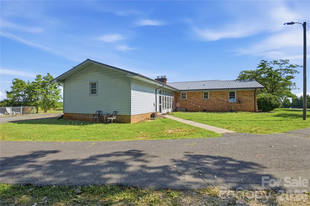 828 Ferry Road Forest City, NC 28043