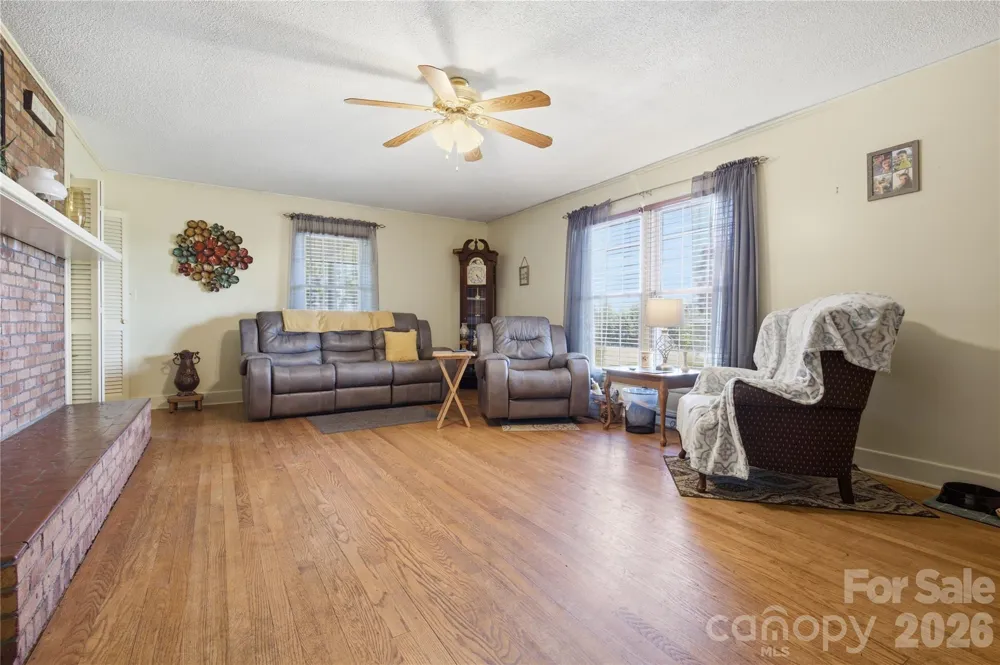 828 Ferry Road Forest City, NC 28043