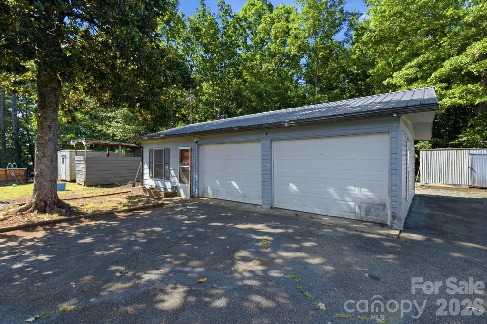 828 Ferry Road Forest City, NC 28043