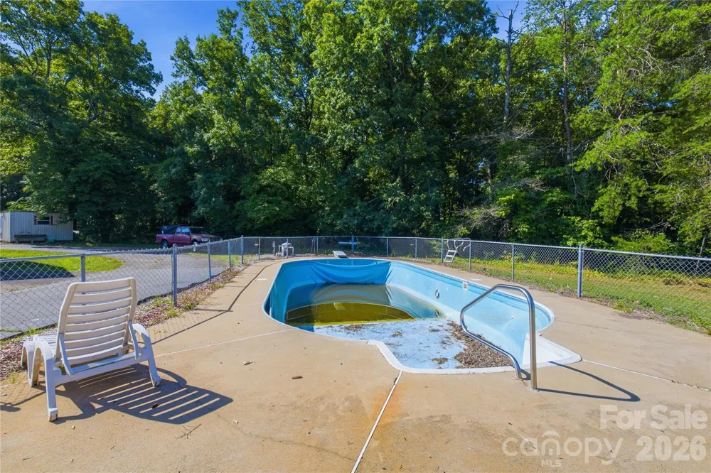 828 Ferry Road Forest City, NC 28043