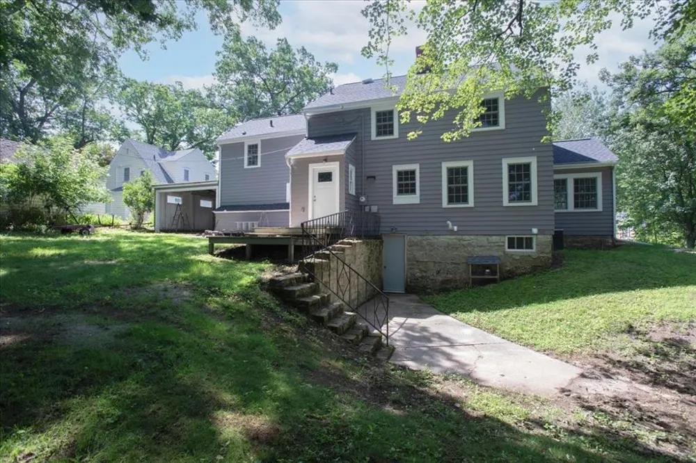 1319 Oakwood Avenue Menomonie, WI 54751