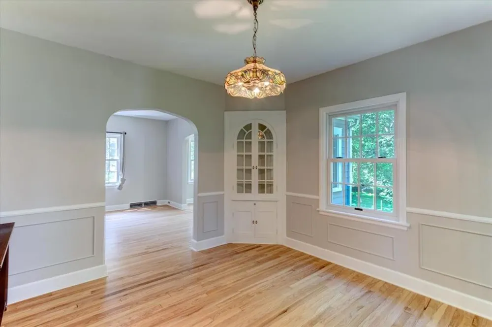 1319 Oakwood Avenue Menomonie, WI 54751