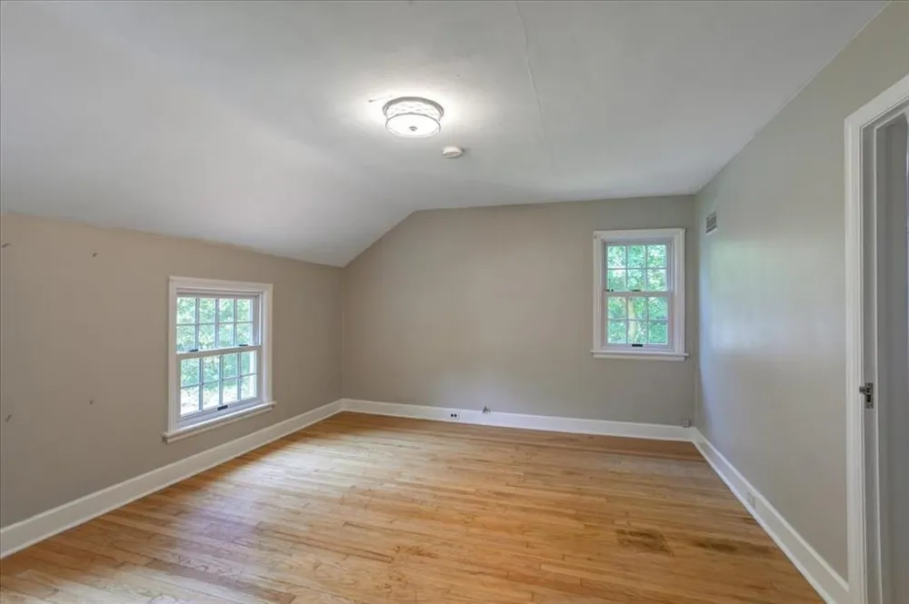 1319 Oakwood Avenue Menomonie, WI 54751