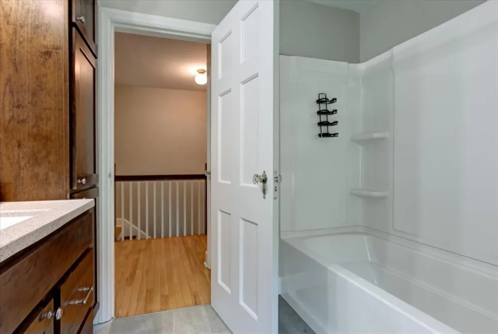 1319 Oakwood Avenue Menomonie, WI 54751