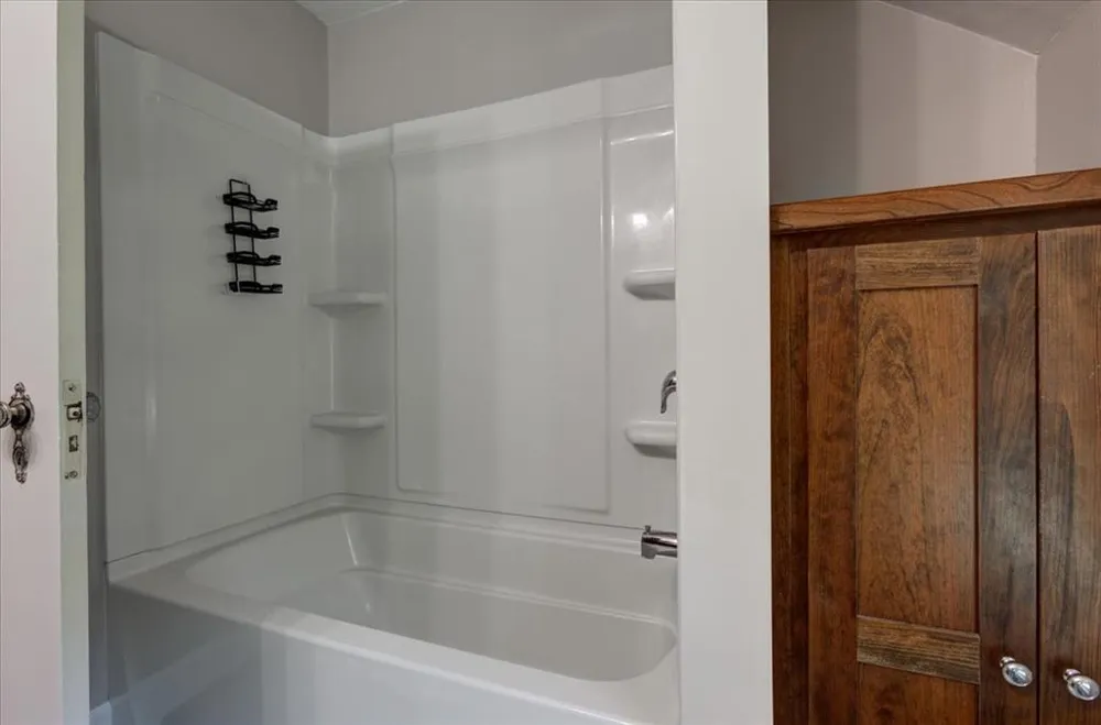 1319 Oakwood Avenue Menomonie, WI 54751