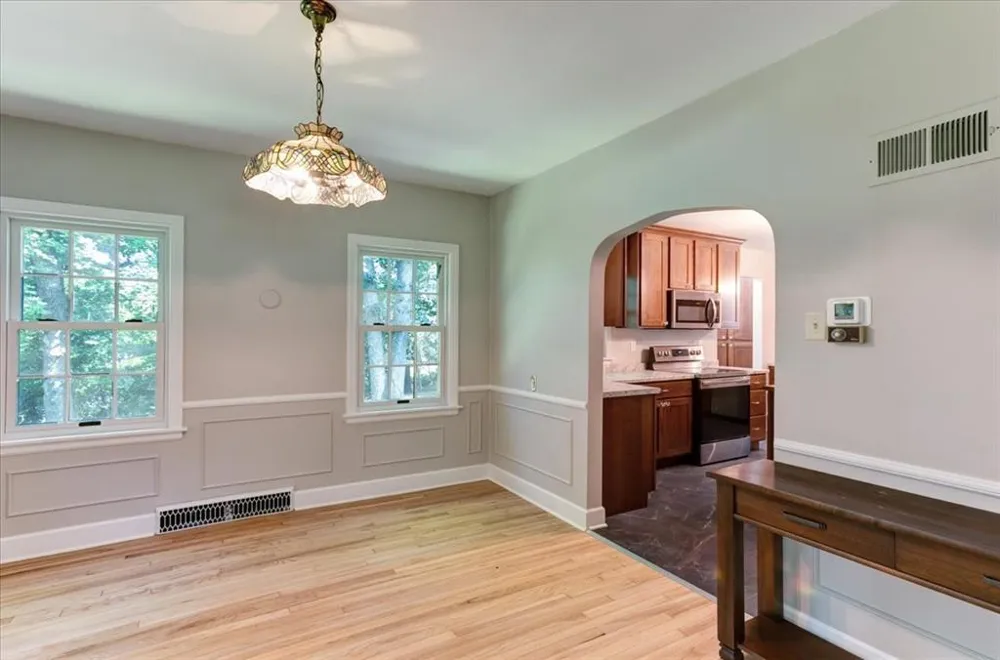 1319 Oakwood Avenue Menomonie, WI 54751